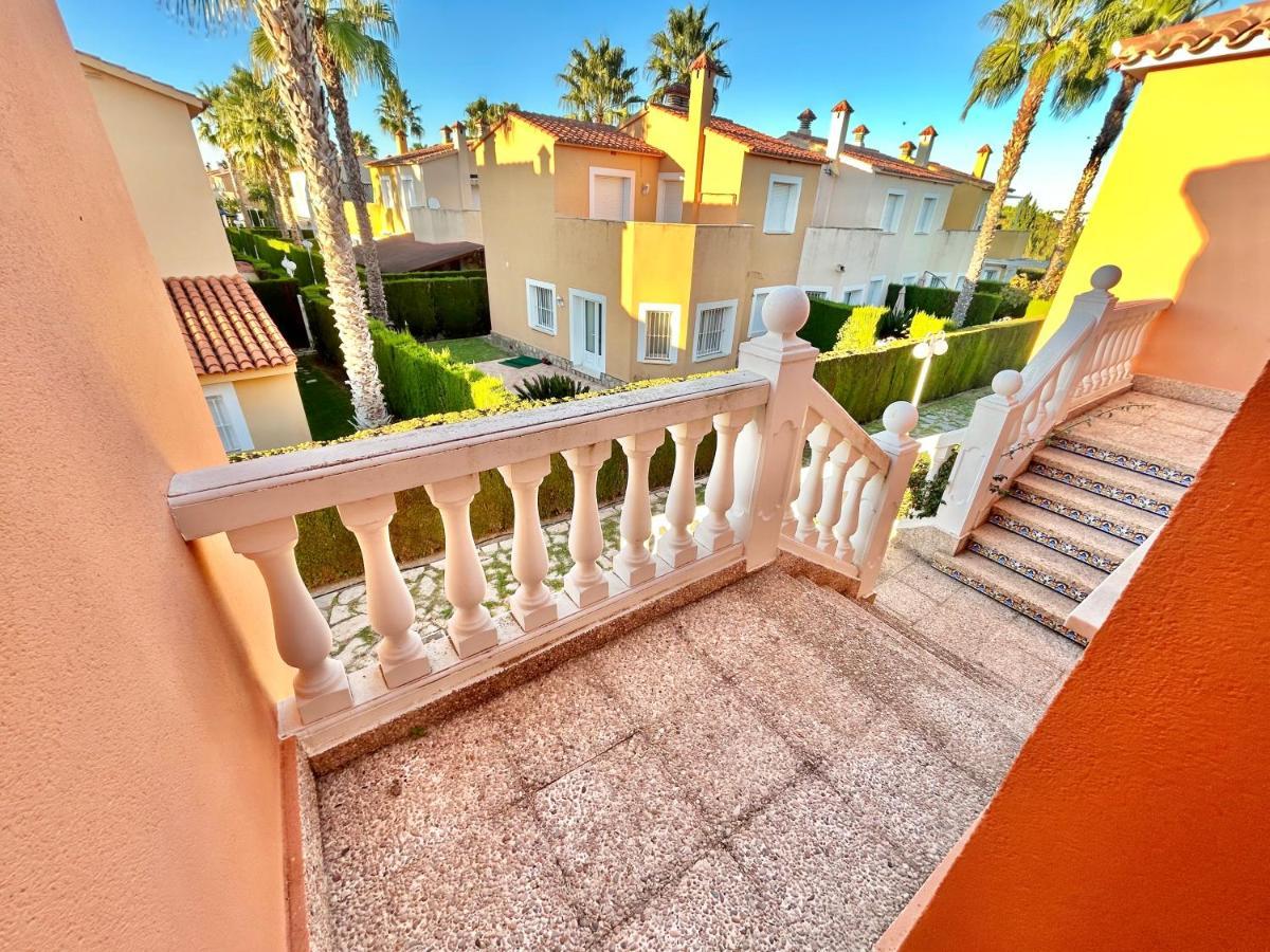 Apartamento Varsovia Oliva Luaran gambar