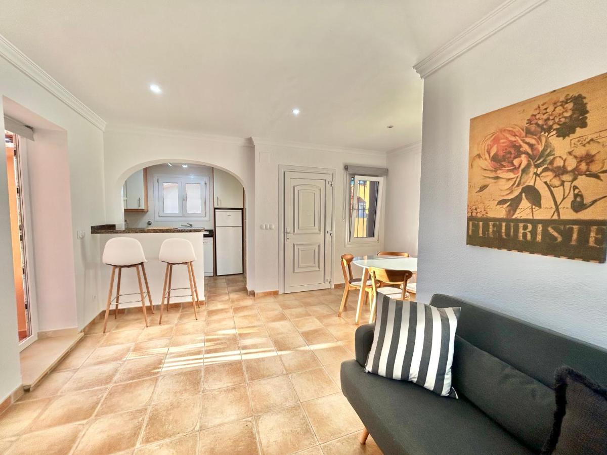 Apartamento Varsovia Oliva Luaran gambar